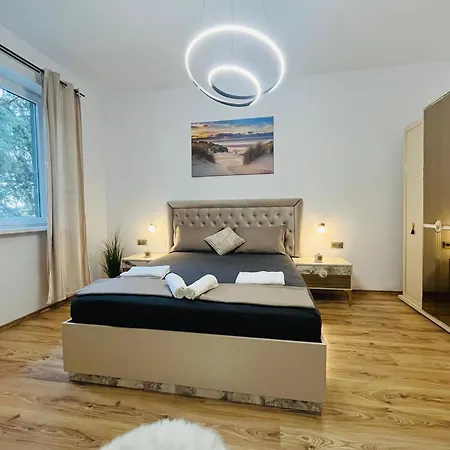 Detelina Bee Happy In Бургас