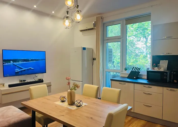 Detelina Bee Happy In * Burgas City